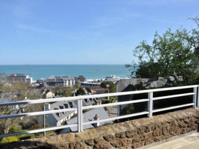 Villa à Perros-Guirec avec vue mer, jardin, terrasse, 400m de la plage, WIFI - FR-1-368-42